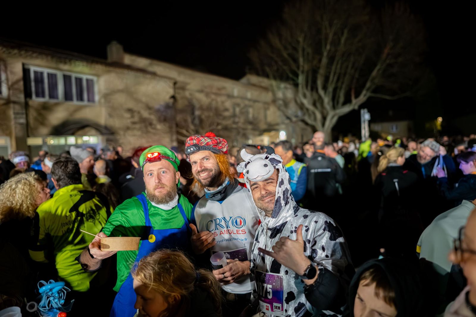 Fête costumée après la course