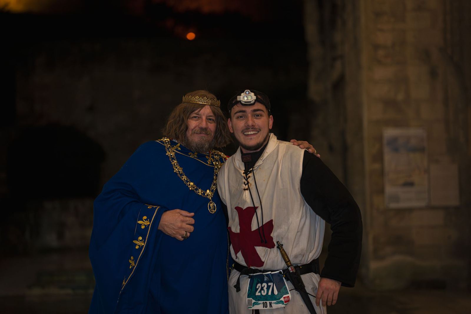 Le roi et un coureur complices
