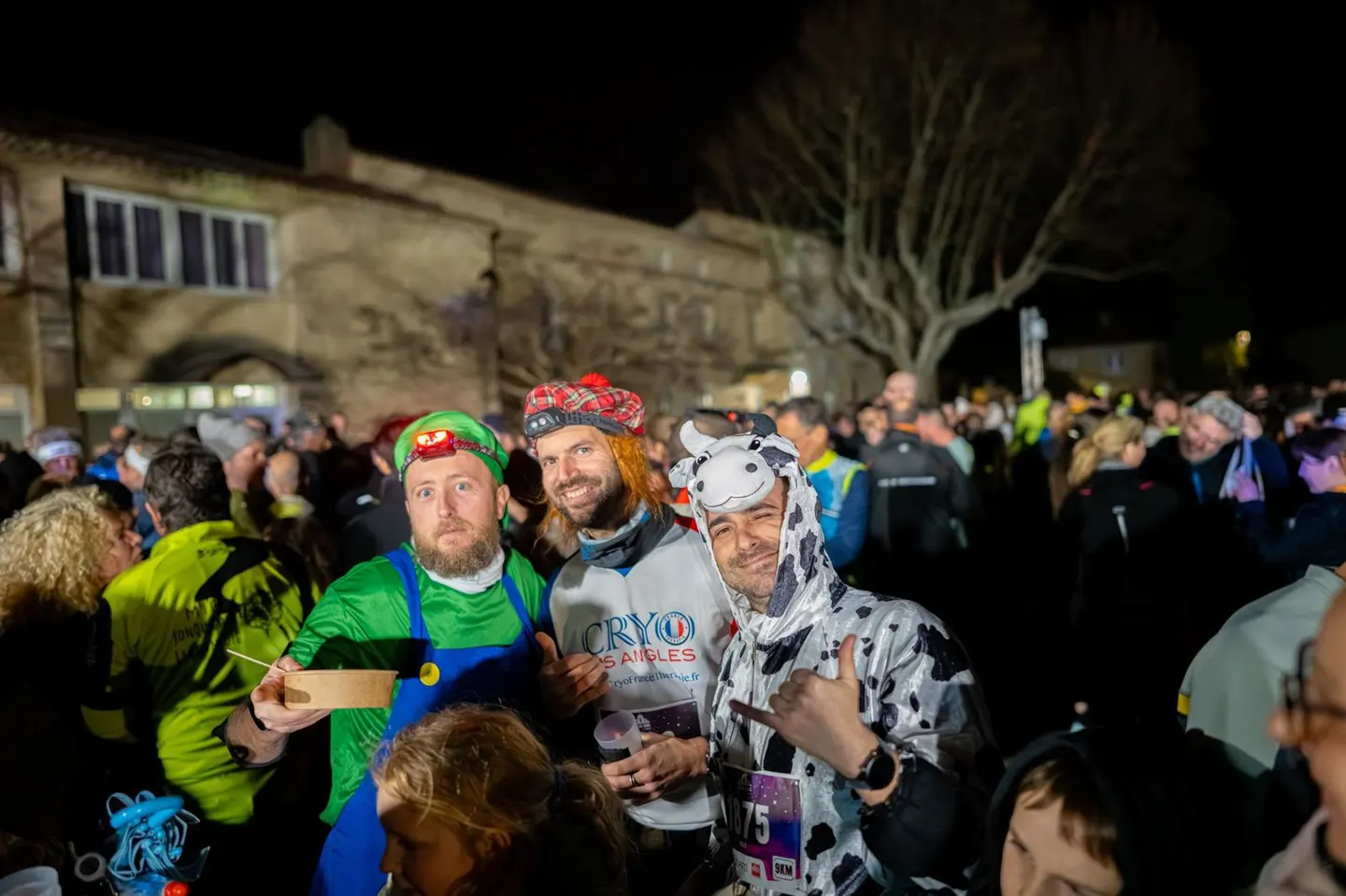 Fête costumée après la course